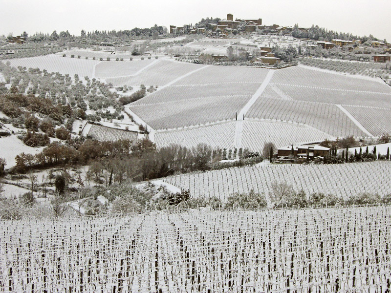 La magica atmosfera del Chianti innevato